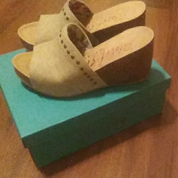 Mules - Picture 3 of 3